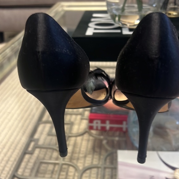 MANOLO BLAHNIK CATALINA BLACK SATIN FEATHER HEELS SHOES size 38 - Picture 6 of 8